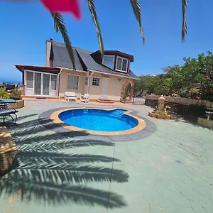 villa-carlitos.tenerifehoteles.net/